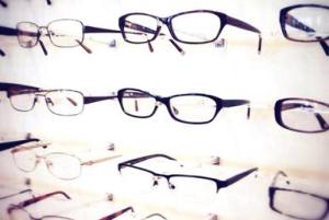 Choose the Best Eyewear Style for Your Face Shape